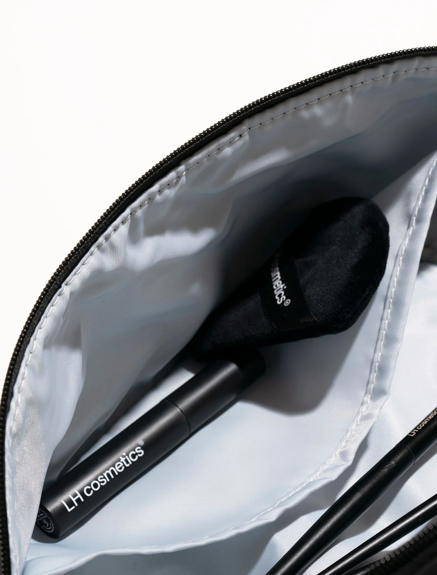 LH Beauty bag - Image 8