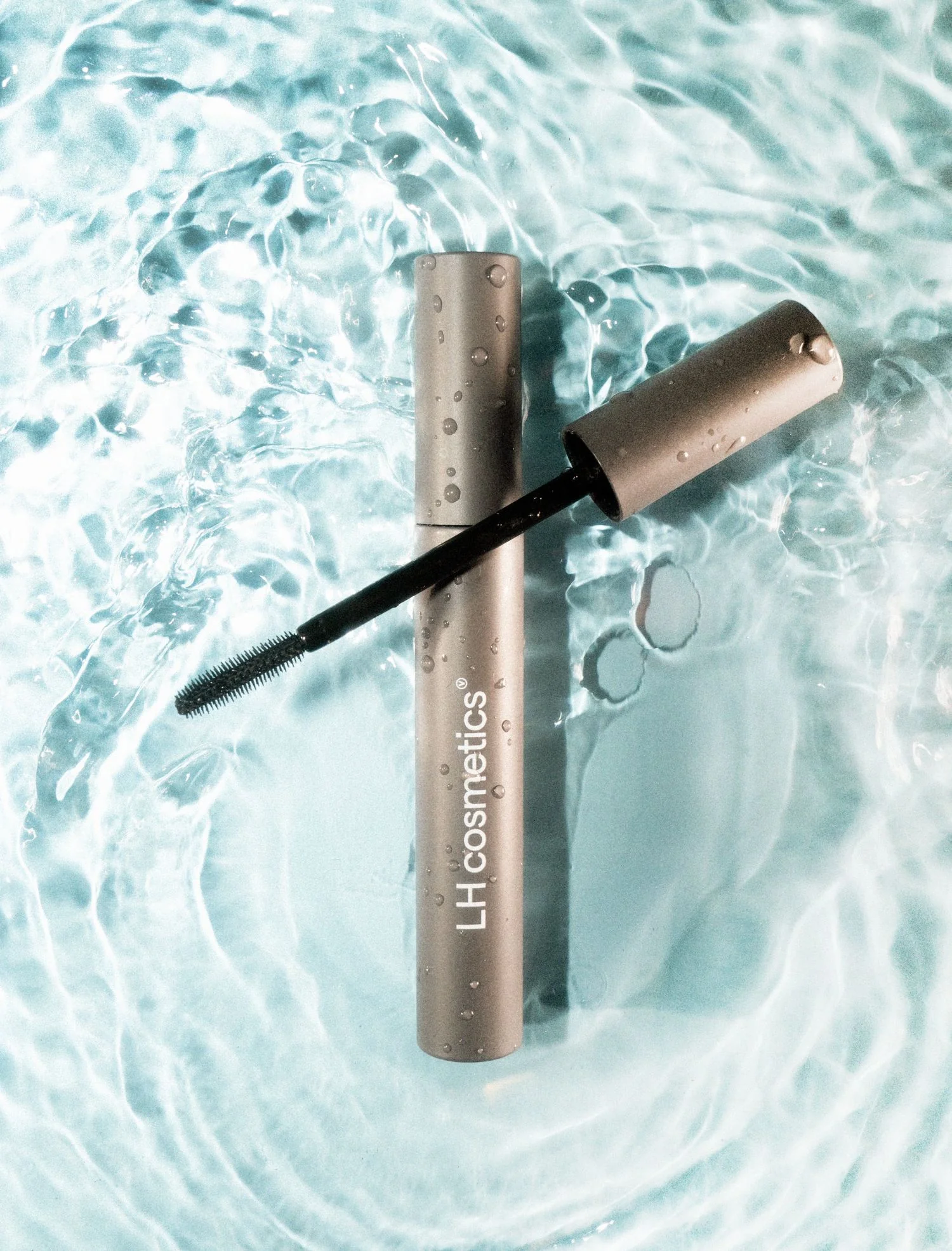 The waterproof mascara - Image 6