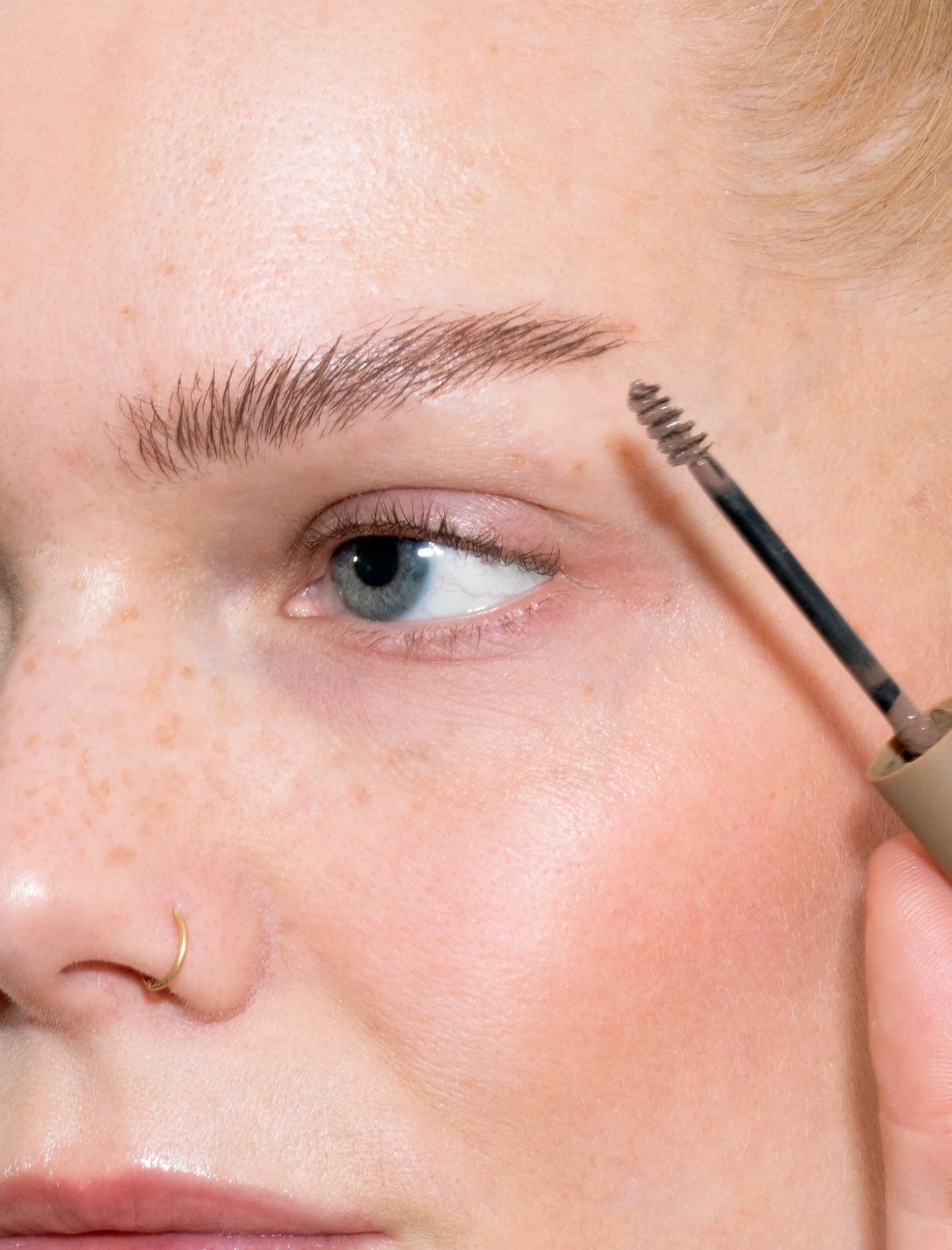 Tinted brow gel - Image 7